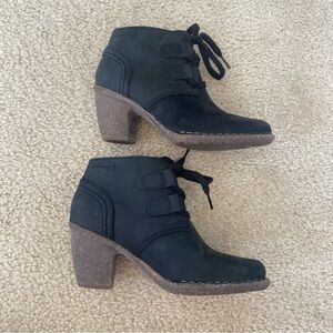 Clarks Girls Black High Heeled Boots Size 5.5